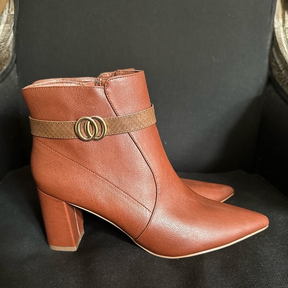 Automn boots - Picture 1 of 6